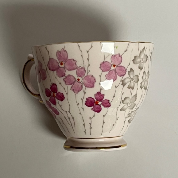 Vintage Tuscan Fine Bone China Made in England Teacup and Saucer Pink Blossoms - Picture 4 of 9